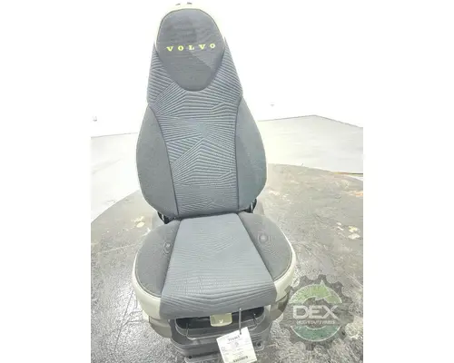 VOLVO VNL640 Seat, Front