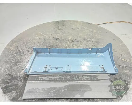 VOLVO VNL640 Spoiler, Front
