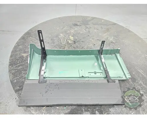 VOLVO VNL640 Spoiler, Front