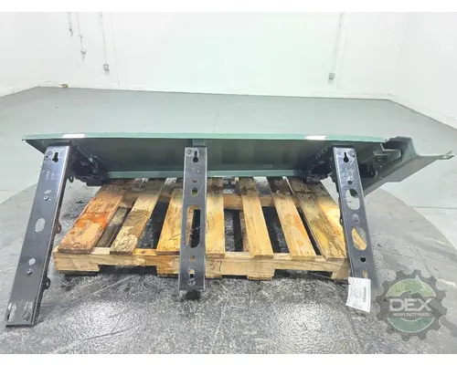 VOLVO VNL640 Spoiler, Front