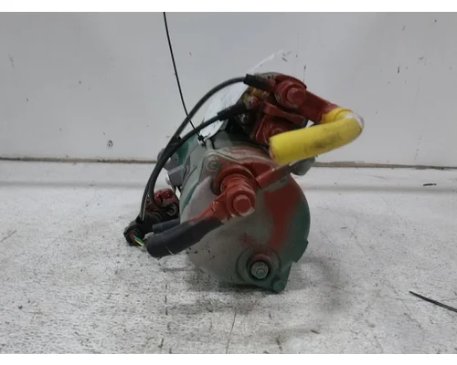 VOLVO VNL640 Starter Motor