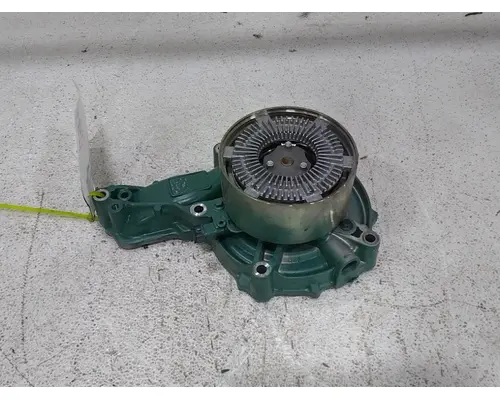 VOLVO VNL640 Water Pump