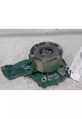 VOLVO VNL640 Water Pump