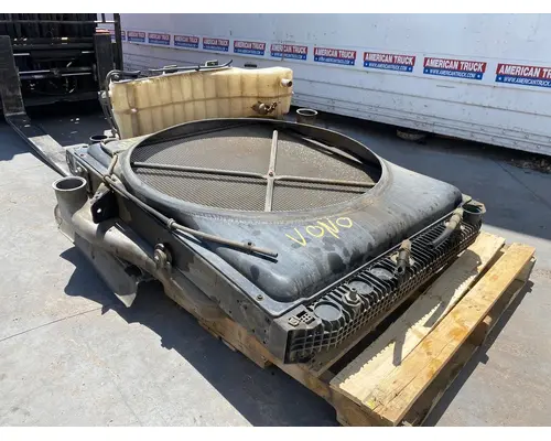 VOLVO VNL64T Cooling Assy. (Rad., Cond., ATAAC)