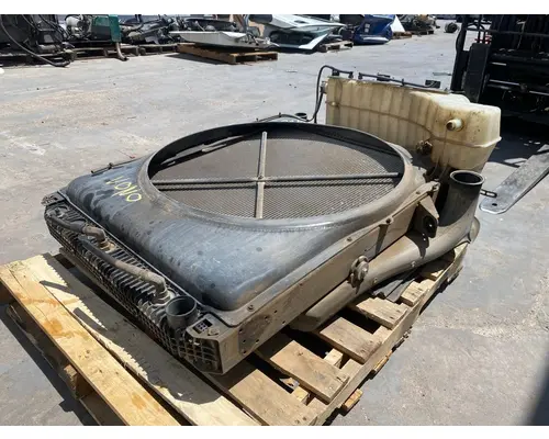 VOLVO VNL64T Cooling Assy. (Rad., Cond., ATAAC)