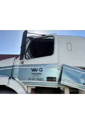 VOLVO VNL64T Door Assembly, Front
