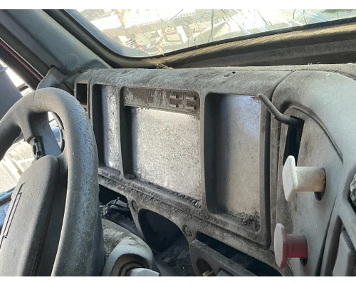 VOLVO VNL64T Instrument Cluster