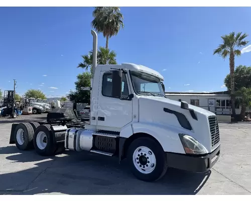 VOLVO VNL64T Vehicle For Sale