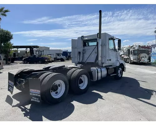 VOLVO VNL64T Vehicle For Sale