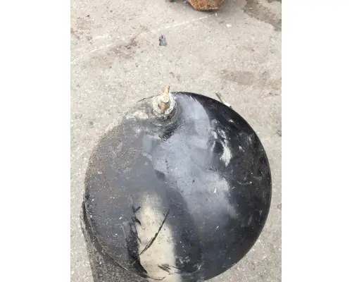 VOLVO VNL64 Air Tank