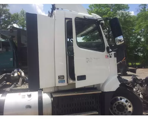 VOLVO VNL64 Cab Assembly