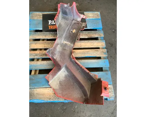 VOLVO VNL64 Cowl