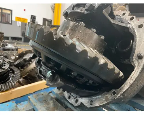VOLVO VNL64 Differential Assembly (Front, Rear)