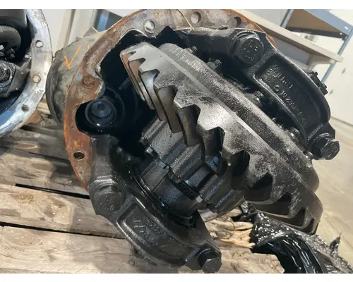 VOLVO VNL64 Differential Assembly (Front, Rear)