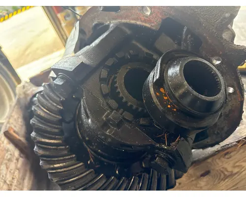VOLVO VNL64 Differential Assembly (Rear, Rear)