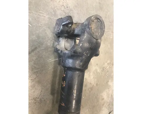 VOLVO VNL64 Drive Shaft, Front