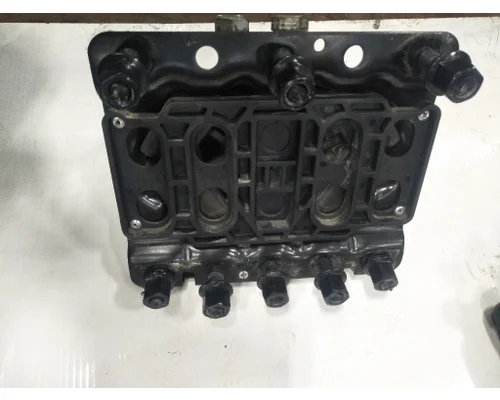 VOLVO VNL64 Engine Mounts