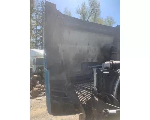 VOLVO VNL64 Hood