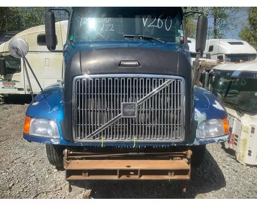 VOLVO VNL64 Hood