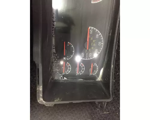 VOLVO VNL64 Instrument Cluster