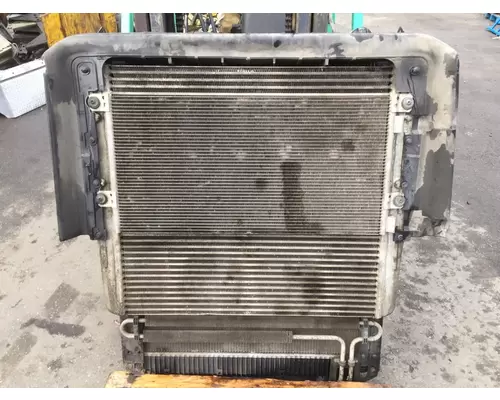 VOLVO VNL64 Radiator