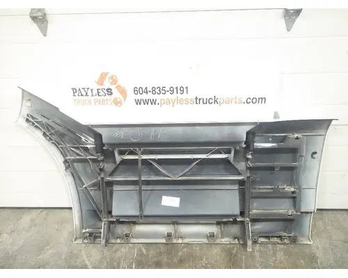 VOLVO VNL64 Side Fairing