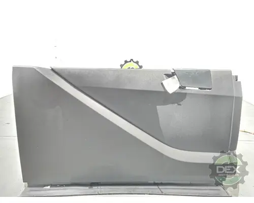 VOLVO VNL660 1644 bulb socket