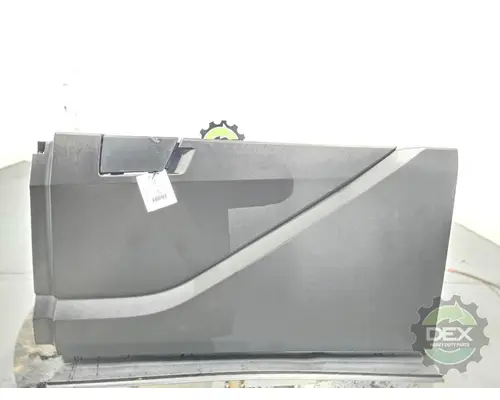 VOLVO VNL660 1644 bulb socket