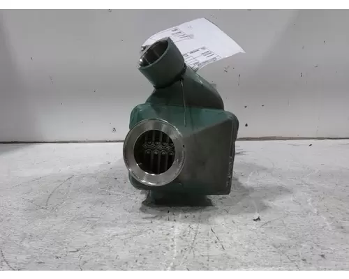 VOLVO VNL660 2932 cooler