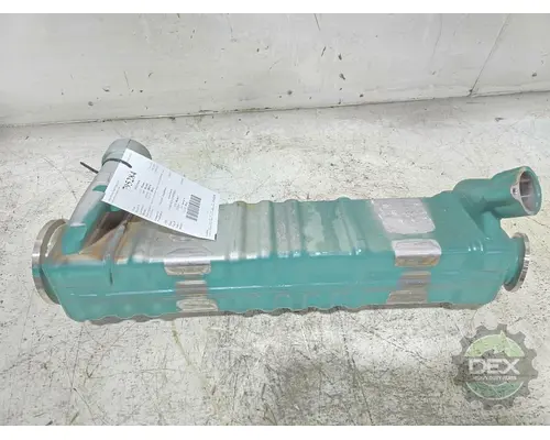 VOLVO VNL660 2932 cooler