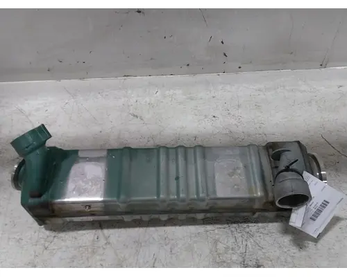 VOLVO VNL660 2932 cooler