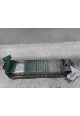 VOLVO VNL660 2932 cooler