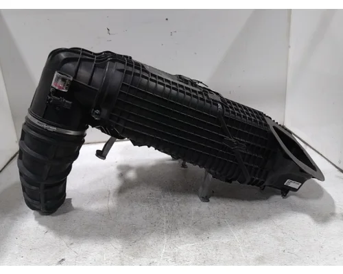VOLVO VNL660 Air Cleaner