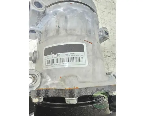 VOLVO VNL660 Air Compressor