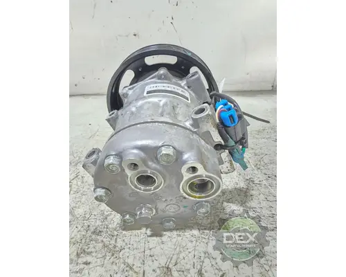 VOLVO VNL660 Air Compressor