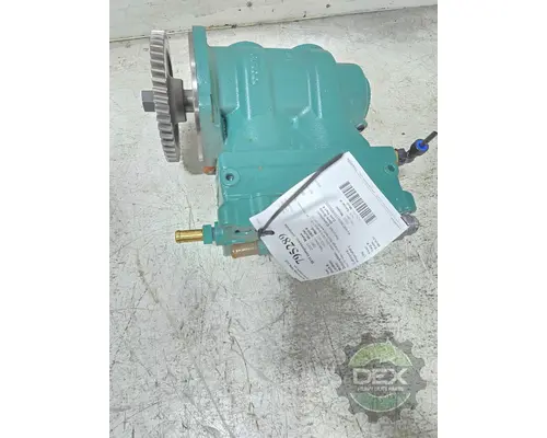 VOLVO VNL660 Air Compressor