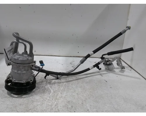 VOLVO VNL660 Air Conditioner Compressor