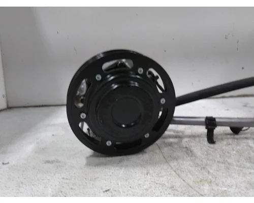 VOLVO VNL660 Air Conditioner Compressor