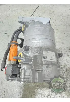 VOLVO VNL660 Air Conditioner Compressor