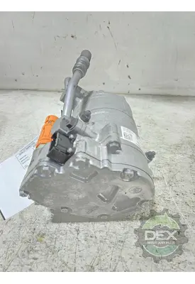 VOLVO VNL660 Air Conditioner Compressor