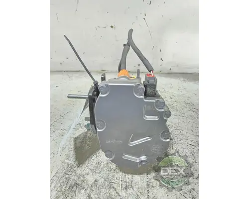 VOLVO VNL660 Air Conditioner Compressor