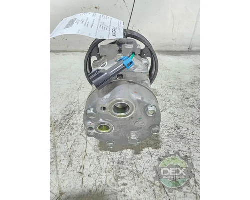 VOLVO VNL660 Air Conditioner Compressor