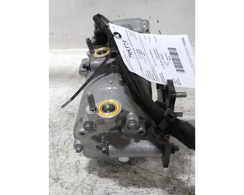 VOLVO VNL660 Air Conditioner Compressor