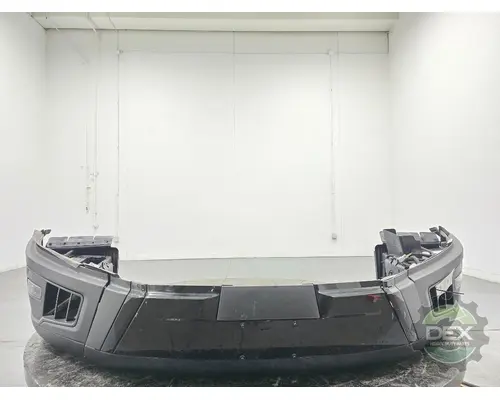 VOLVO VNL660 Bumper Assembly, Front