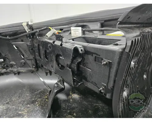 VOLVO VNL660 Bumper Assembly, Front