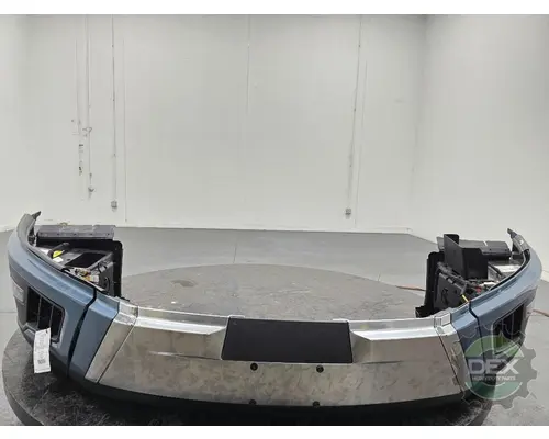 VOLVO VNL660 Bumper Assembly, Front