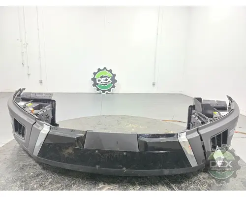 VOLVO VNL660 Bumper Assembly, Front