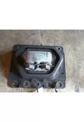 VOLVO VNL660 Engine Mounts