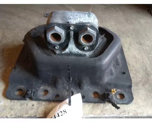 VOLVO VNL660 Engine Mounts