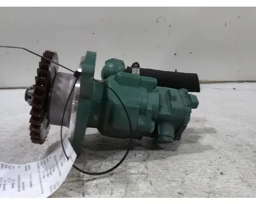VOLVO VNL660 Power Steering Pump